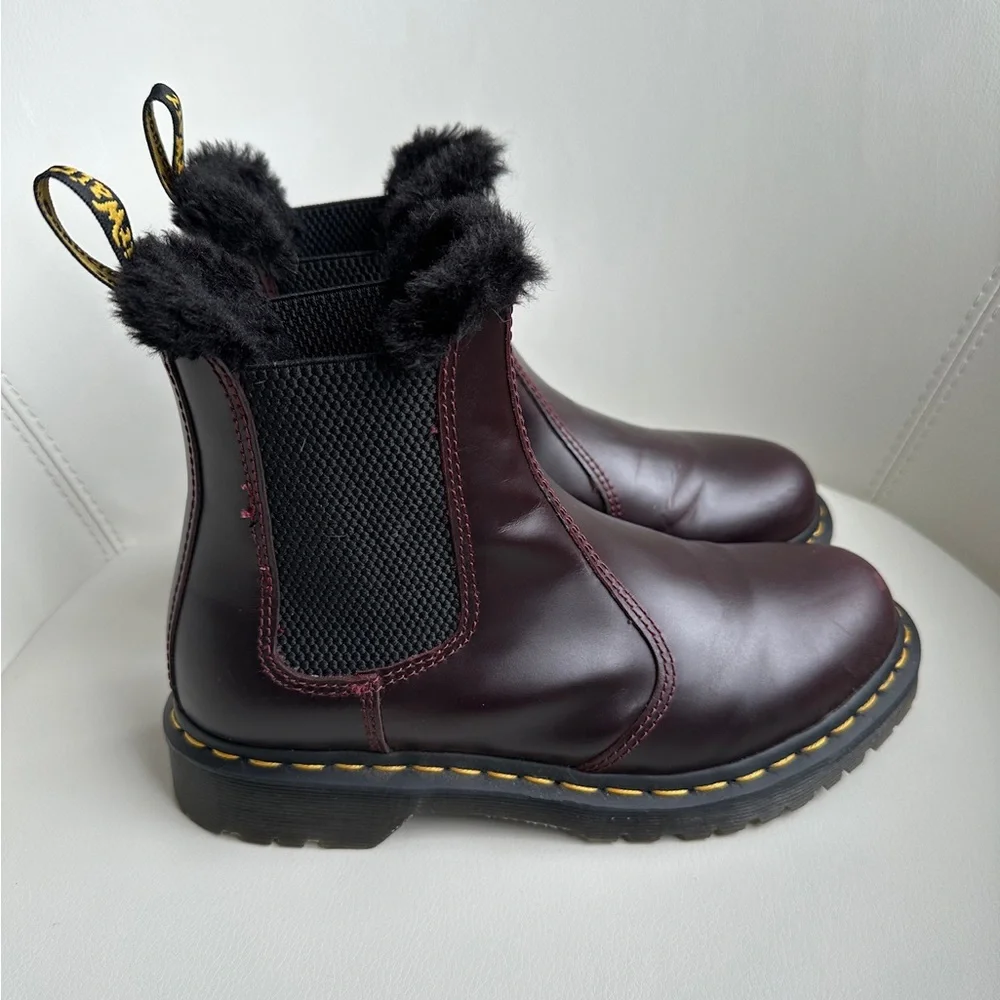 Dr. Martens 2976 Leonore Faux Fur Lined Chelsea Oxblood Maroon Boots in Size 7